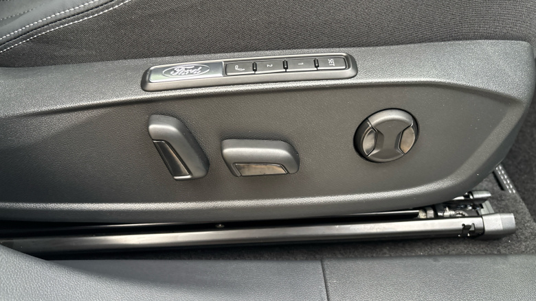 Ford Capri 210kW Premium 77kWh 5dr Auto Electric Estate